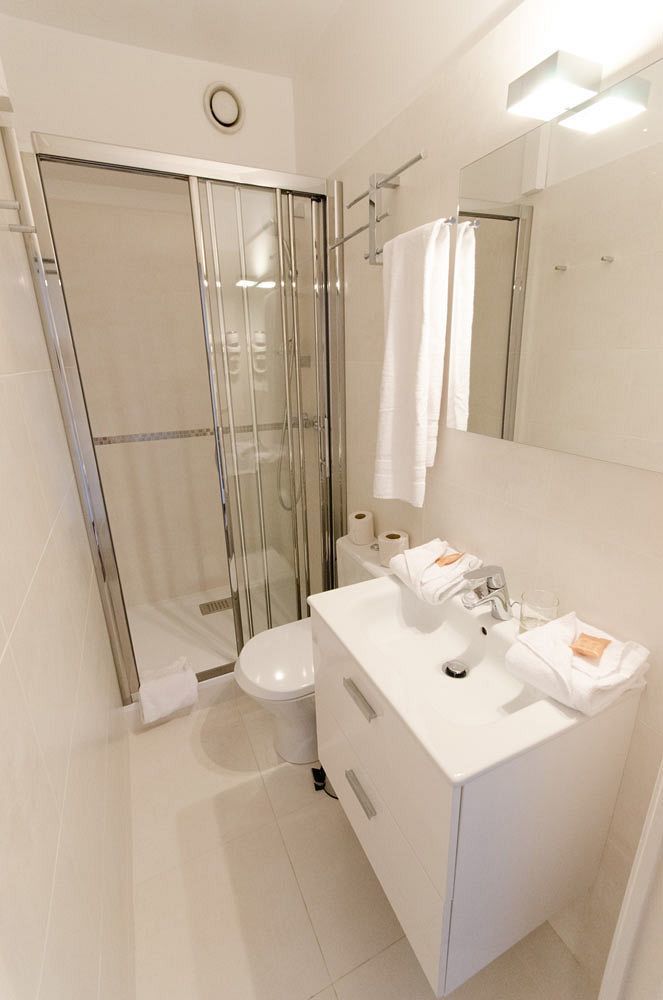 Hotel Carolina Кан Екстериор снимка