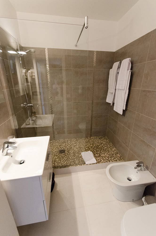 Hotel Carolina Кан Екстериор снимка