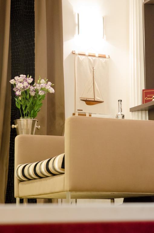 Hotel Carolina Кан Екстериор снимка