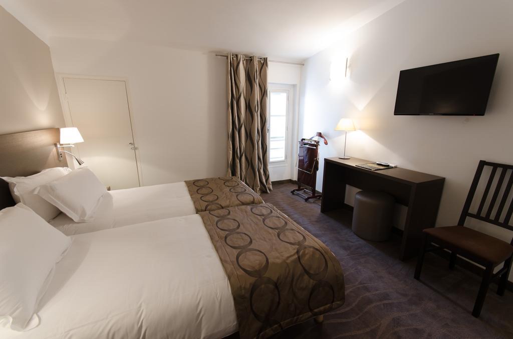 Hotel Carolina Кан Екстериор снимка